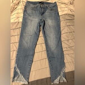 Stylish Frayed Hem Denim Flare Jeans